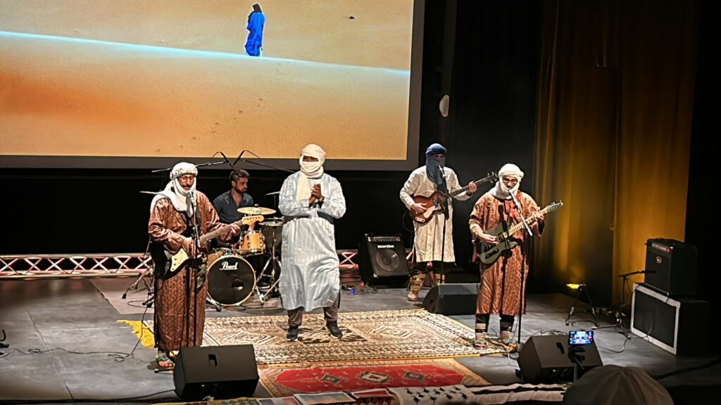 Musique : France : Le Groupe Imarhan Timbuktu sur scène à Rennes.